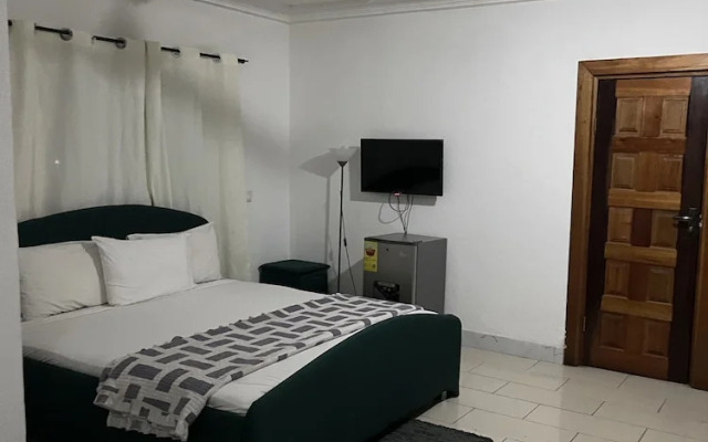 Midway Hotel