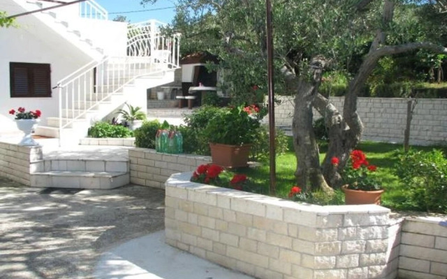 Mihovilovic - 50 m From Beach - A4