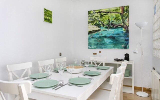 Beautiful Apt next to the Sagrada Famila