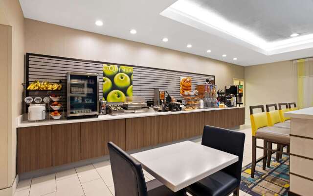 La Quinta Inn & Suites by Wyndham Palestine