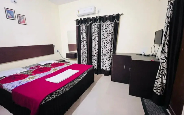 Goroomgo Sriyansh Inn Puri