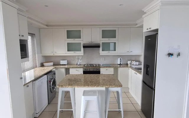 33 Kingston Place, Marina Martinique