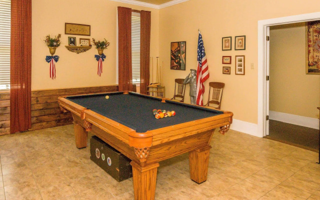 Holly House of Hamilton