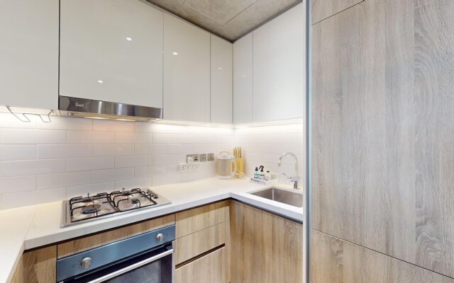 Primestay - LIV 1BR Marina View - Dubai