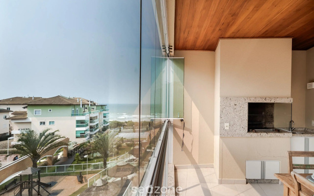 Apto beira mar com vista Praia do Santinho ASR204