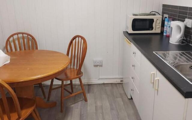 Lovely 3-bed Apartment in Parkgate Rotherham