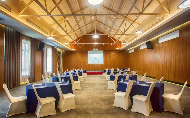 Shanghai Lintin Holiday Hotel