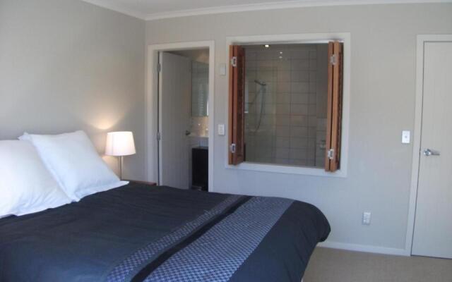 Pauanui Lakes - Pauanui Holiday Home