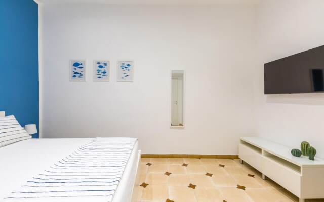 White Blue Apartment at Sanit by Wonderful Italy