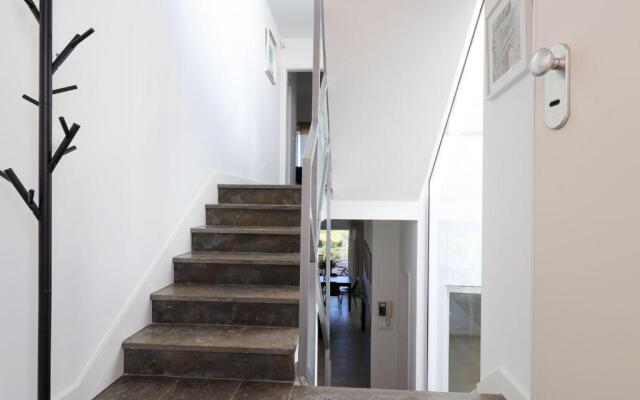 LovelyStay - Divine 3BDR Duplex House w/ Pool & Garden