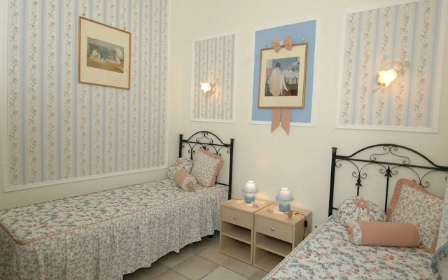 Holiday Home With Private Pool, Near the Beach