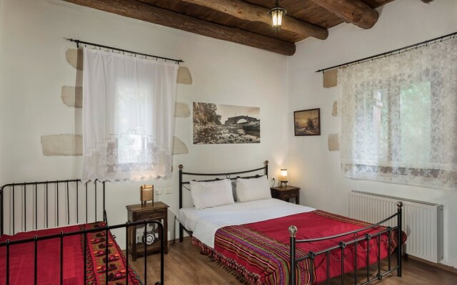 Villa Aloni-traditional Stone Villa With Nice View,pool and Garden