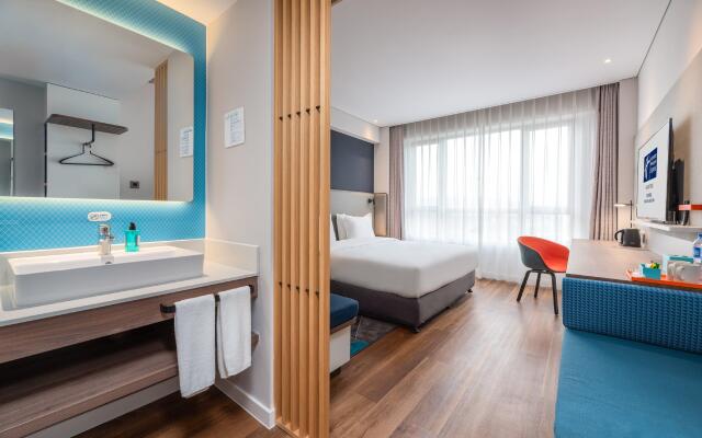 Holiday Inn Express Dongyang Hengdian by IHG