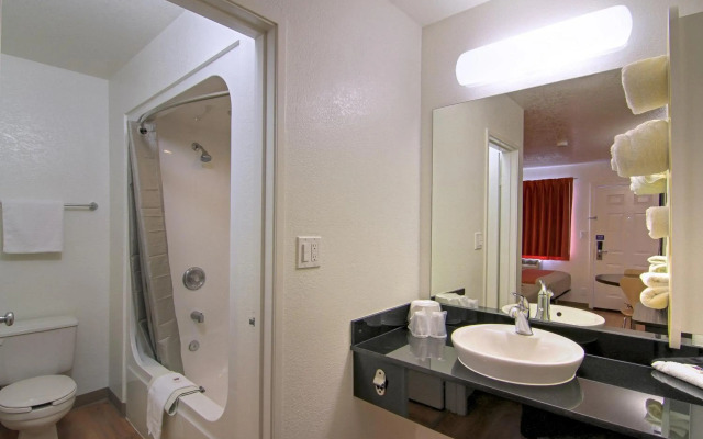 Motel 6 Old town Scottsdale/Fashion Square