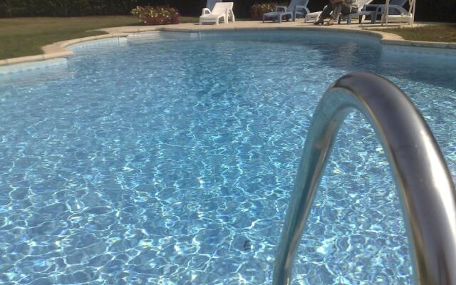 Cozy Holiday Home in Penmarch with Private Swimming Pool