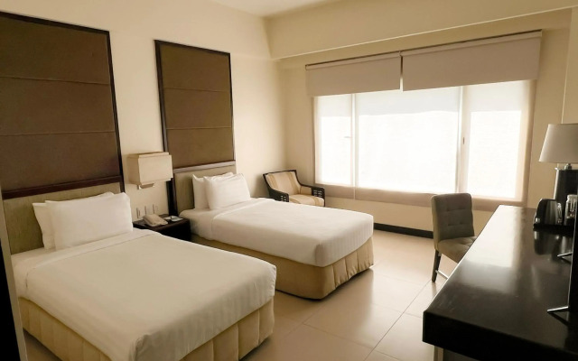Taal Vista Hotel