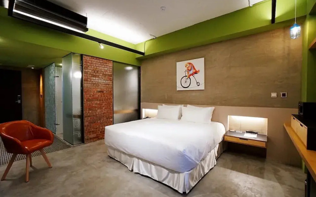 Thinker Hotel