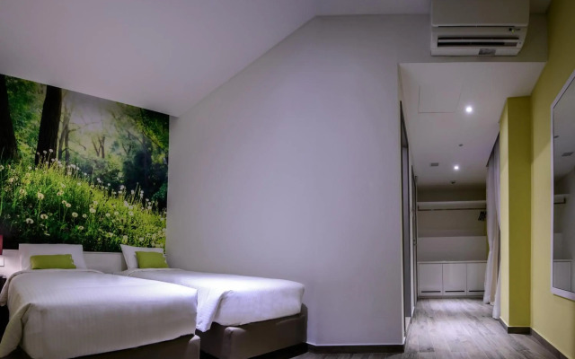 J8 Hotel