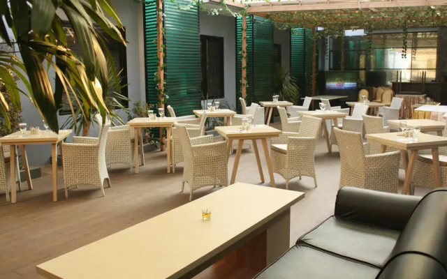 D'Bamboo Suites