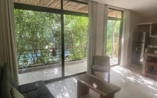 Jungle View 2bed 2bath Condo/ Wi-Fi/ Pool/ Gym