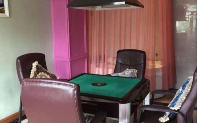 Guoran Theme Hotel (Wuhan Huquan)