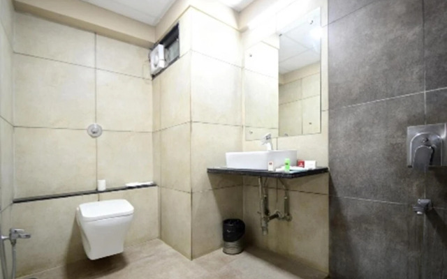 Crimson Park Shripriya Hotel