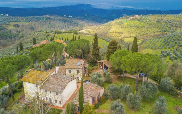 Relaxing Tuscan Countryside Near Florence
