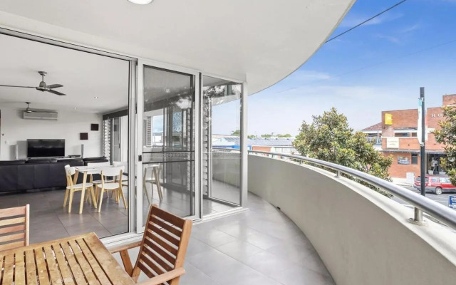 Unit 2 18 OAK STREET