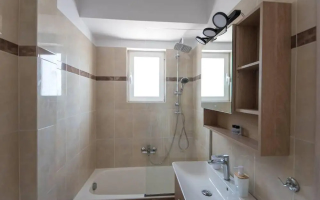 Athens & Acropolis View 7th Floor Apartment