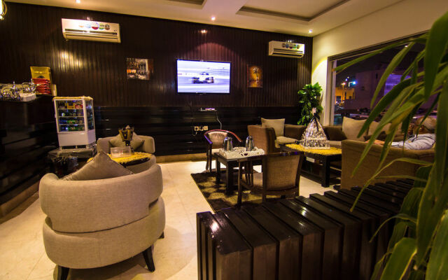 Aram House Hotel Apartments