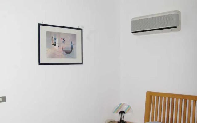 Beautiful Apartment for 2 People in Residence