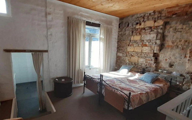 Roermond Uniek Stadspand, compleet woonhuis