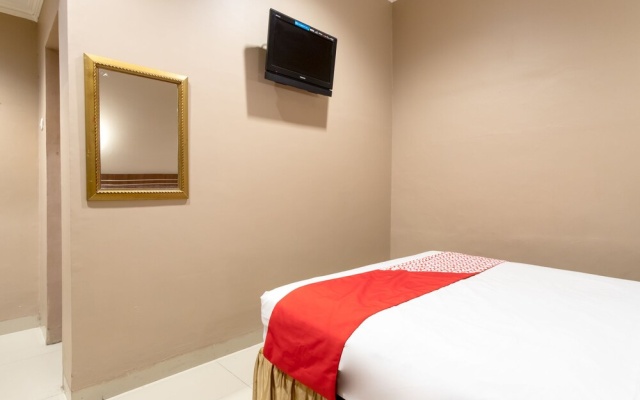 Wisma Syari'ah Aceh House by OYO Rooms – Guest Rooms – Medan