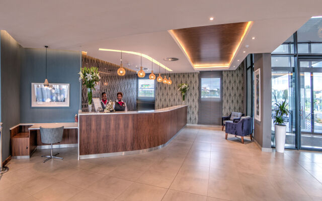 City Lodge Hotel Waterfall City