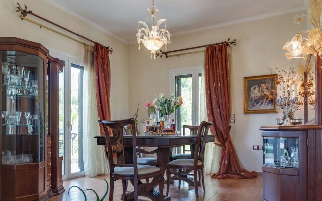 Swanky Holiday Home in Gourgovli With Private Swimming Pool