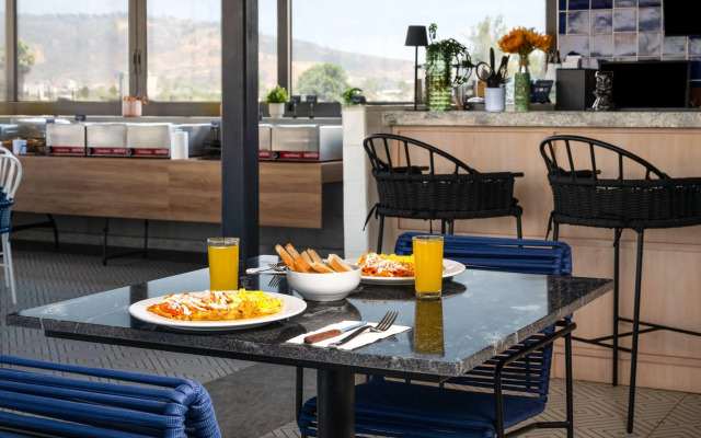 Tryp By Wyndham Ciudad Guzman Uttsa