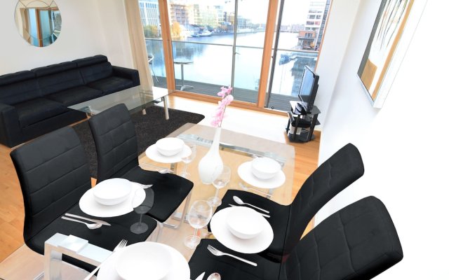 Grand Canal Quay View Apartment
