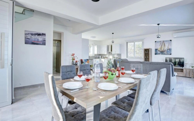 Villa Clea AQ Atp606