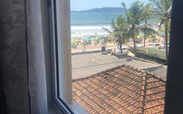 Apto Pé na Areia
