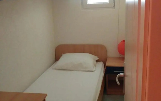 Apartments by the sea Brist, Makarska - 15443