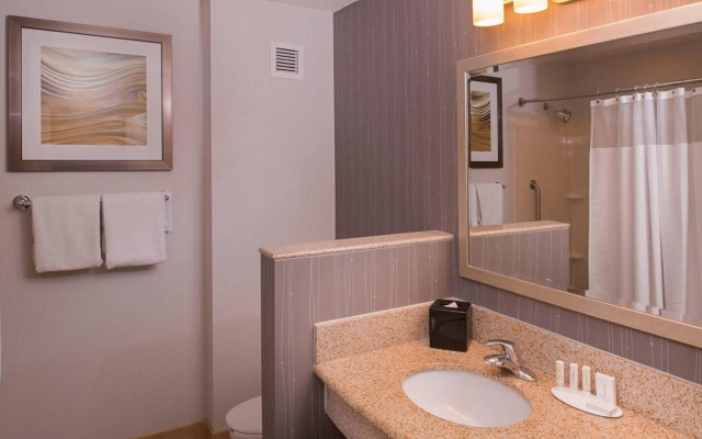 Courtyard Thousand Oaks Ventura County