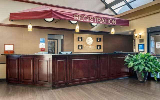 Comfort Inn & Suites Suwanee - Sugarloaf