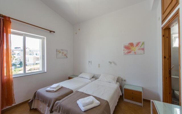 Rouladina Apt 5 in Stalos
