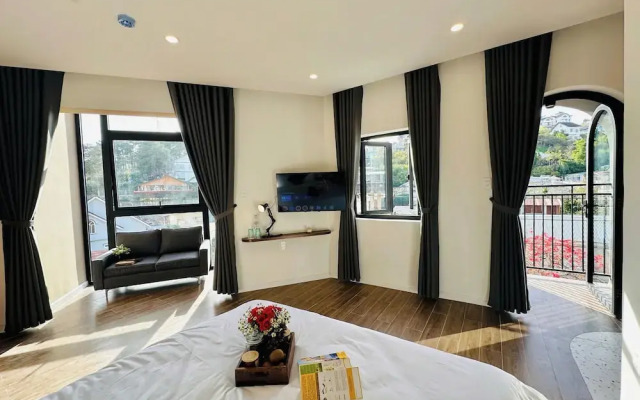 QR Hotel Dalat