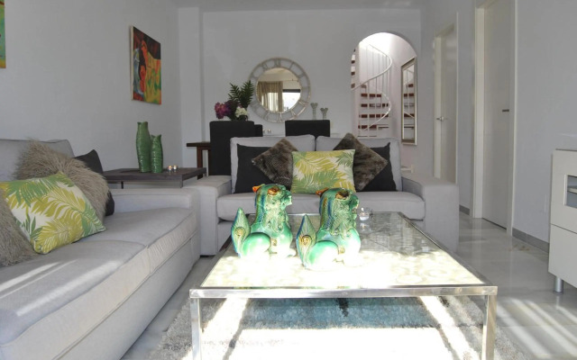 AP010 - Alcazaba Atico