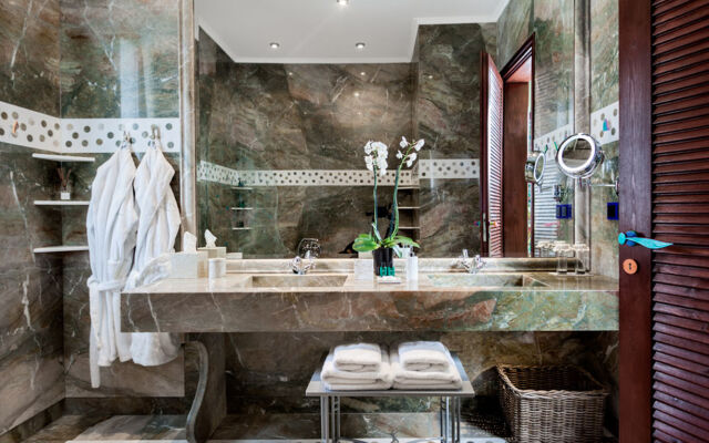 Agalia Luxury Suites