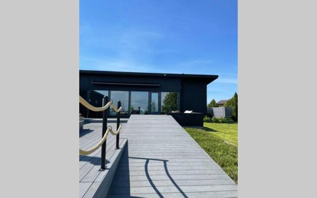 Reelinki Seafront Villa Aava
