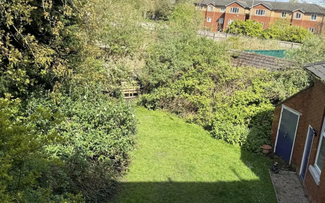 Beautifully Lit Airy 1-bed Apartment in Liverpool