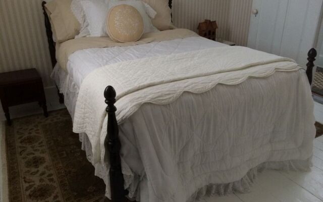 Auberge Nathalie Ora Guesthouse