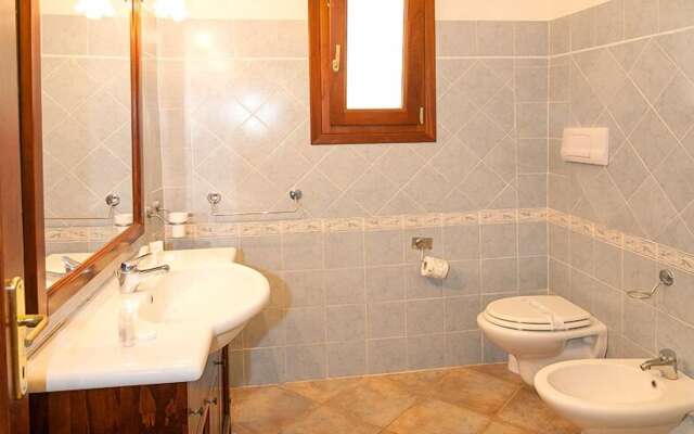 Albergo Residenziale Li Troni